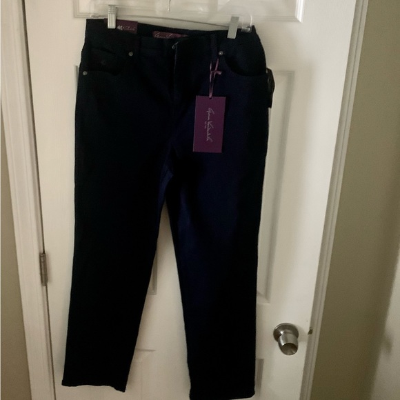 Gloria Vanderbilt Pants - Gloria Vanderbit Woman Jeans Amanda
Classic Fit Tapered Dark Blue & Fern Size 8